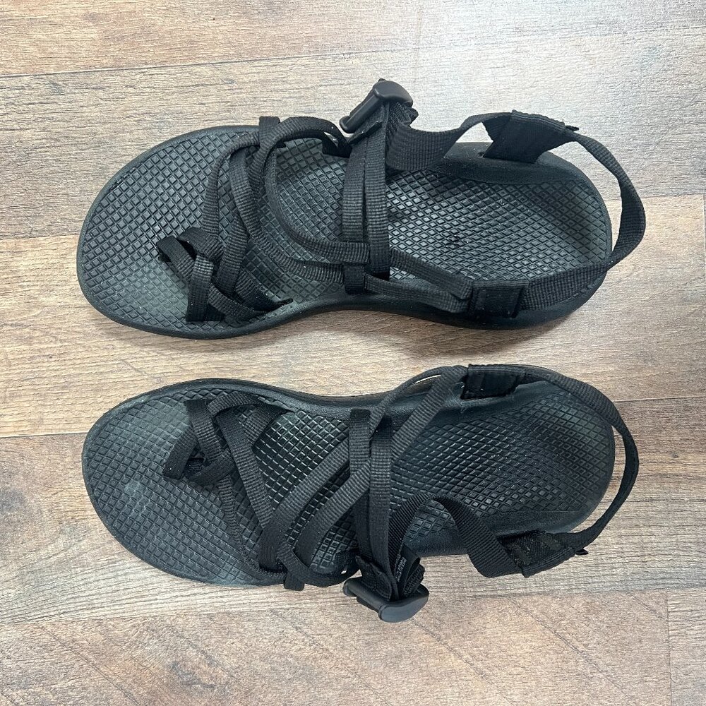 Womens size 10 cloud x2 chacos
